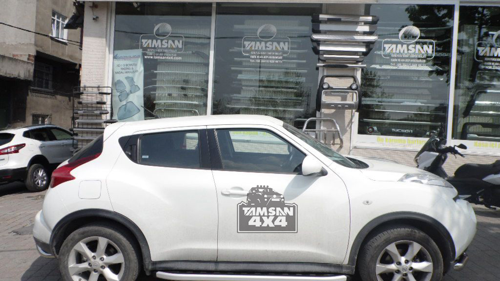 Praguri laterale aluminiu Nissan Juke Praguri laterale aluminiu Nissan Juke