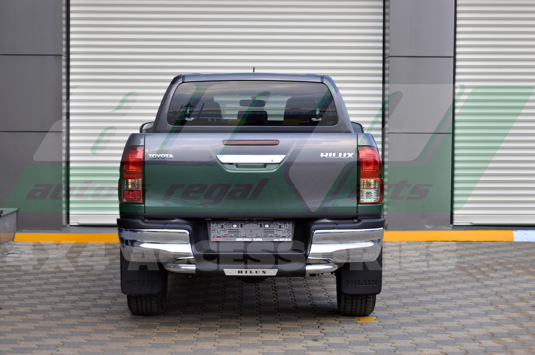 Bara protectie spate Toyota Hilux fabricata din inox + poliuretan