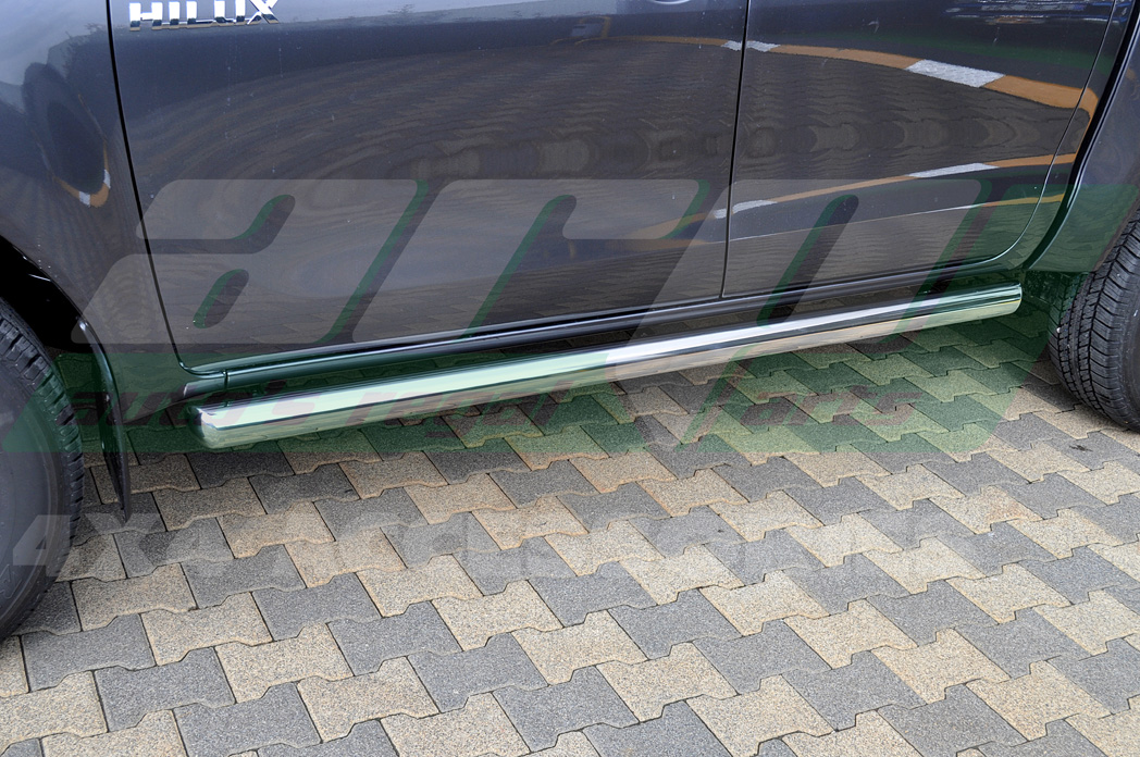 Praguri laterale inox Toyota Hilux 2006+ Praguri laterale inox Toyota Hilux 2006+